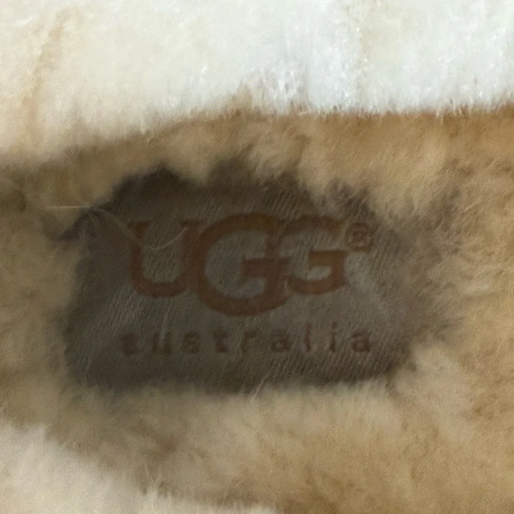 FLAWED Kids Size 1 Suede Leather Ugg Moccasin Slippers Shoes Chestnut Unisex